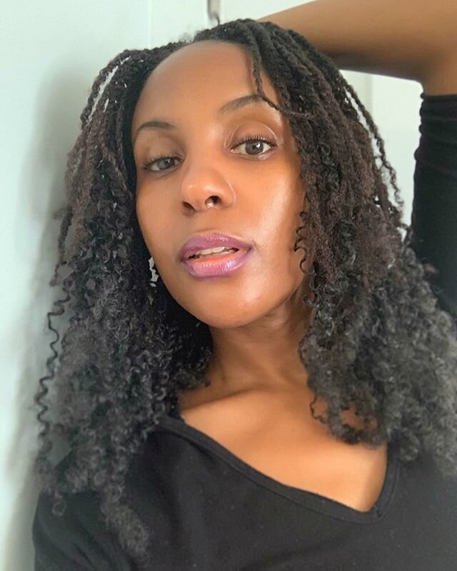 Low maintenance life is #minitwist! Prepared my #hair for #africa headed to #ethiopia🇪🇹 #tanzania🇹🇿 #kenya🇰🇪!!!!! @passport2zuri 2!!!! Ready to get my proper golden brown color back😂😂😂