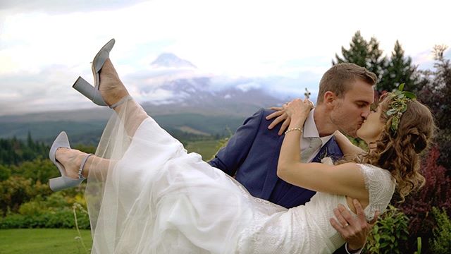 Kate + Thomas film is live on our website. Link is in the bio, Go check it out! 🙌🏽