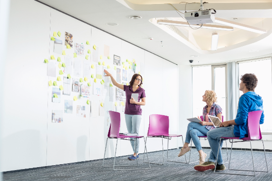 "Dan Pink's Surprising Secret to Persuading Others" by Kevin Kruse, Forbes. There's actually a rich science on timing that you can use to make better decisions.