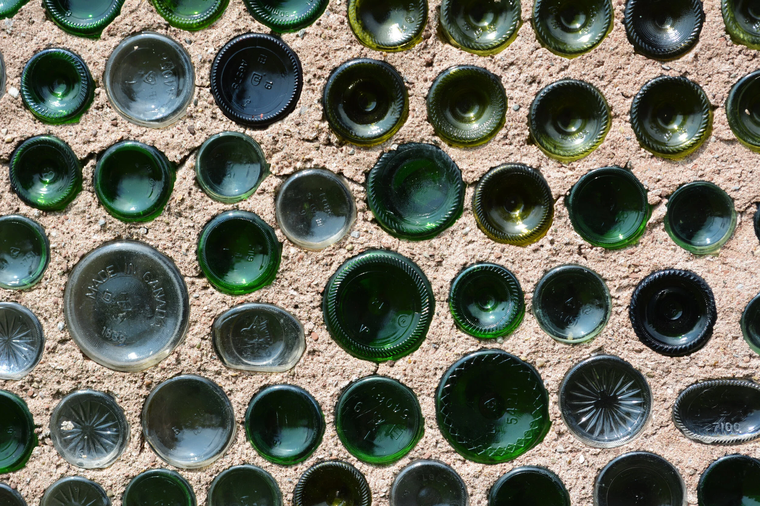 Bottle Houses and Gardens Maisons de bouteilles et Jardins — Photos