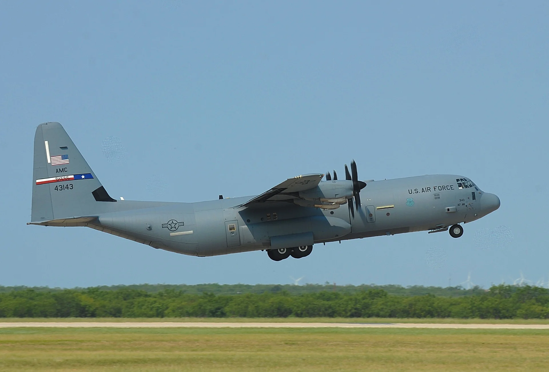 c-130j-super-hercules-2777740_1920.jpg