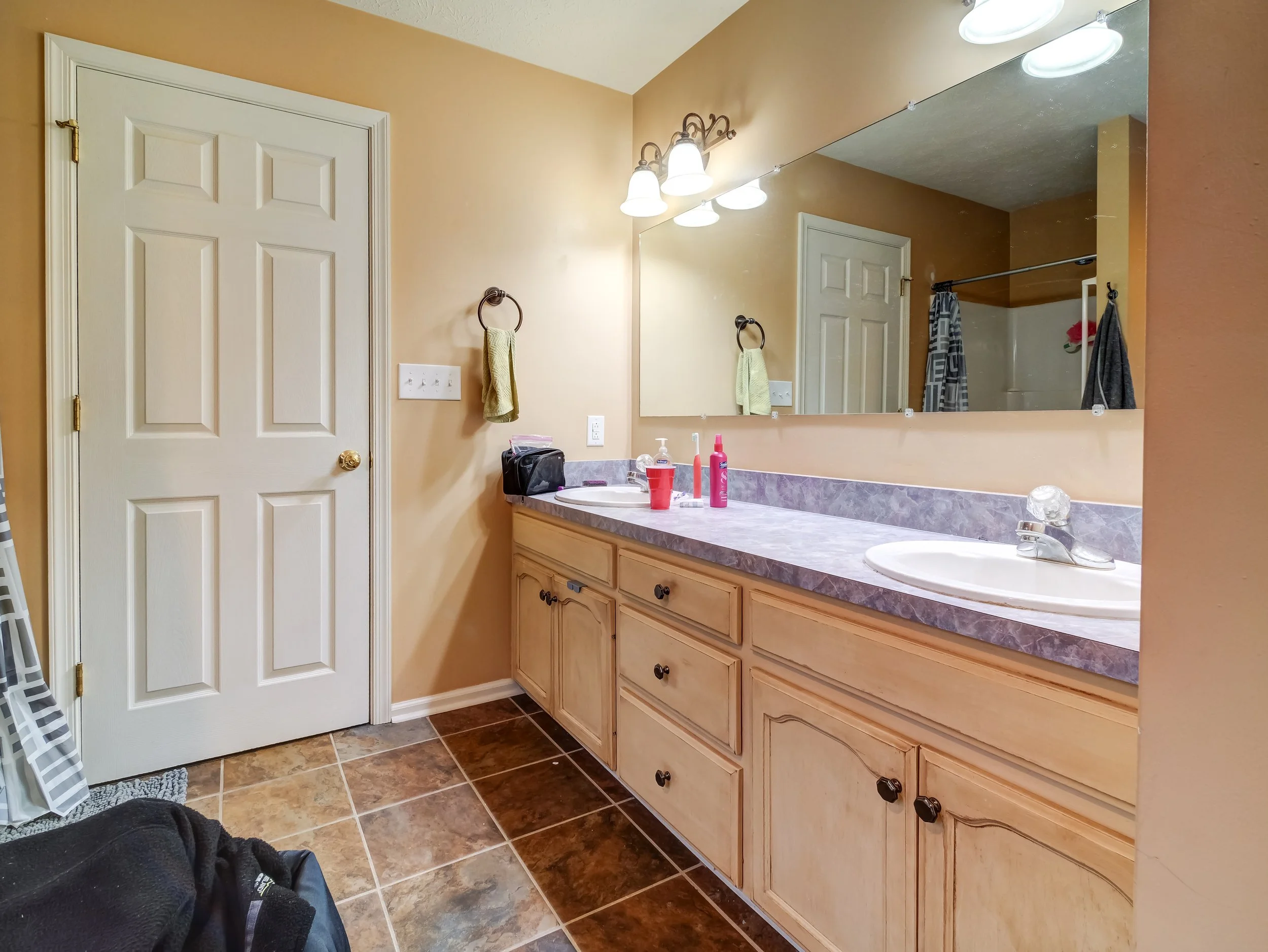 Before of primary bathroom remodel