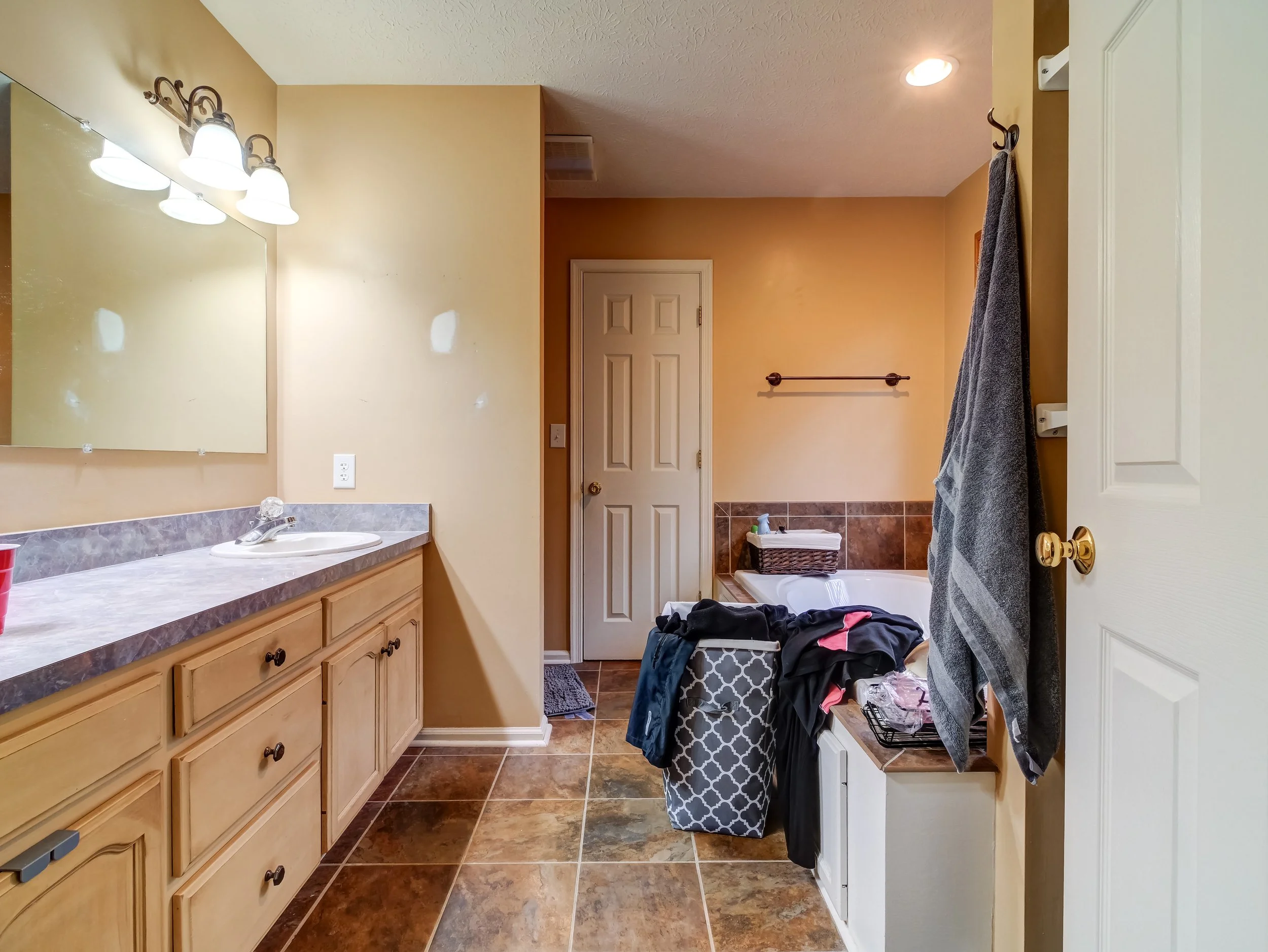Before of primary bathroom remodel