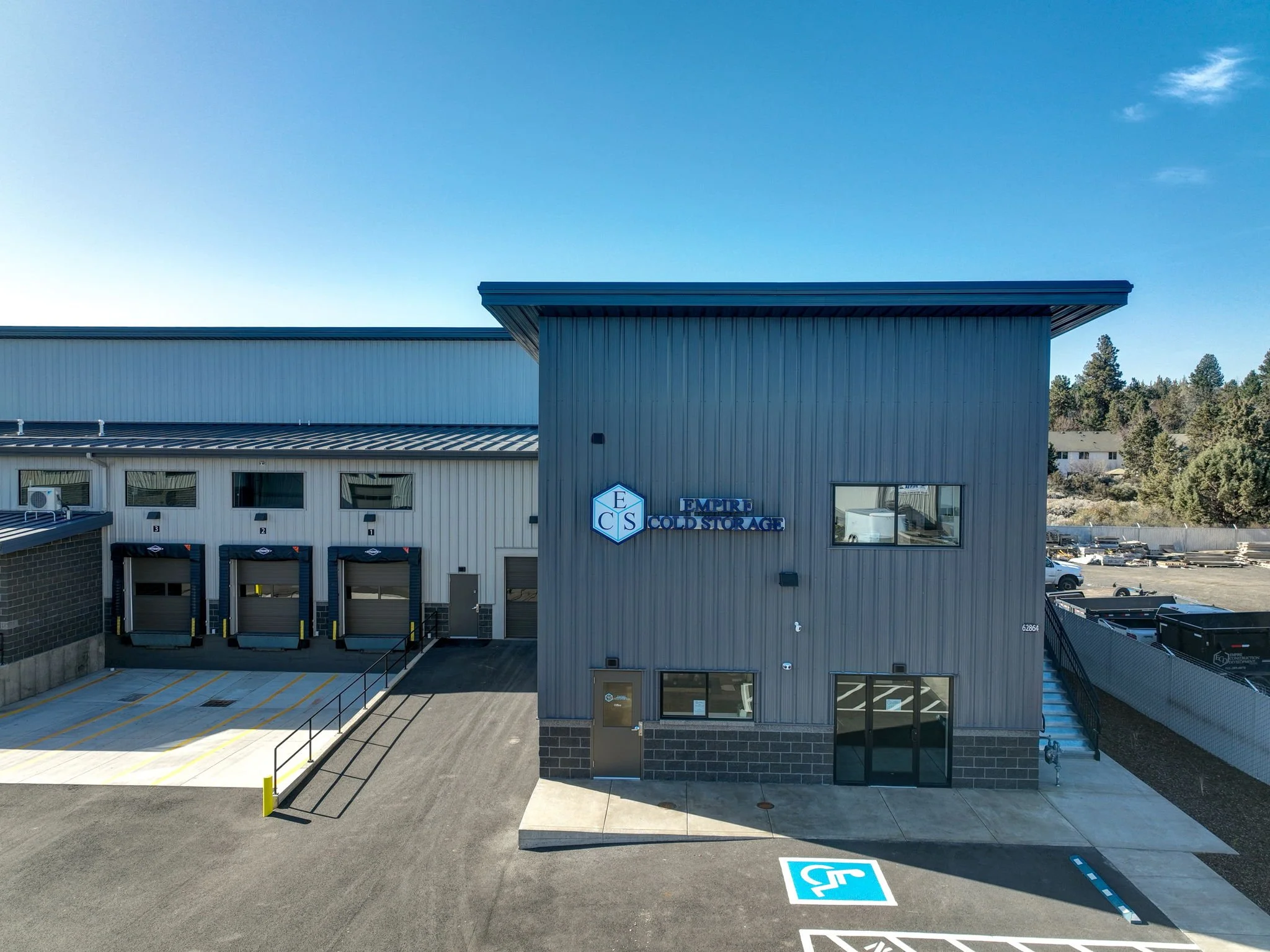 10-web-or-mls-Empire Cold Storage-10.jpg
