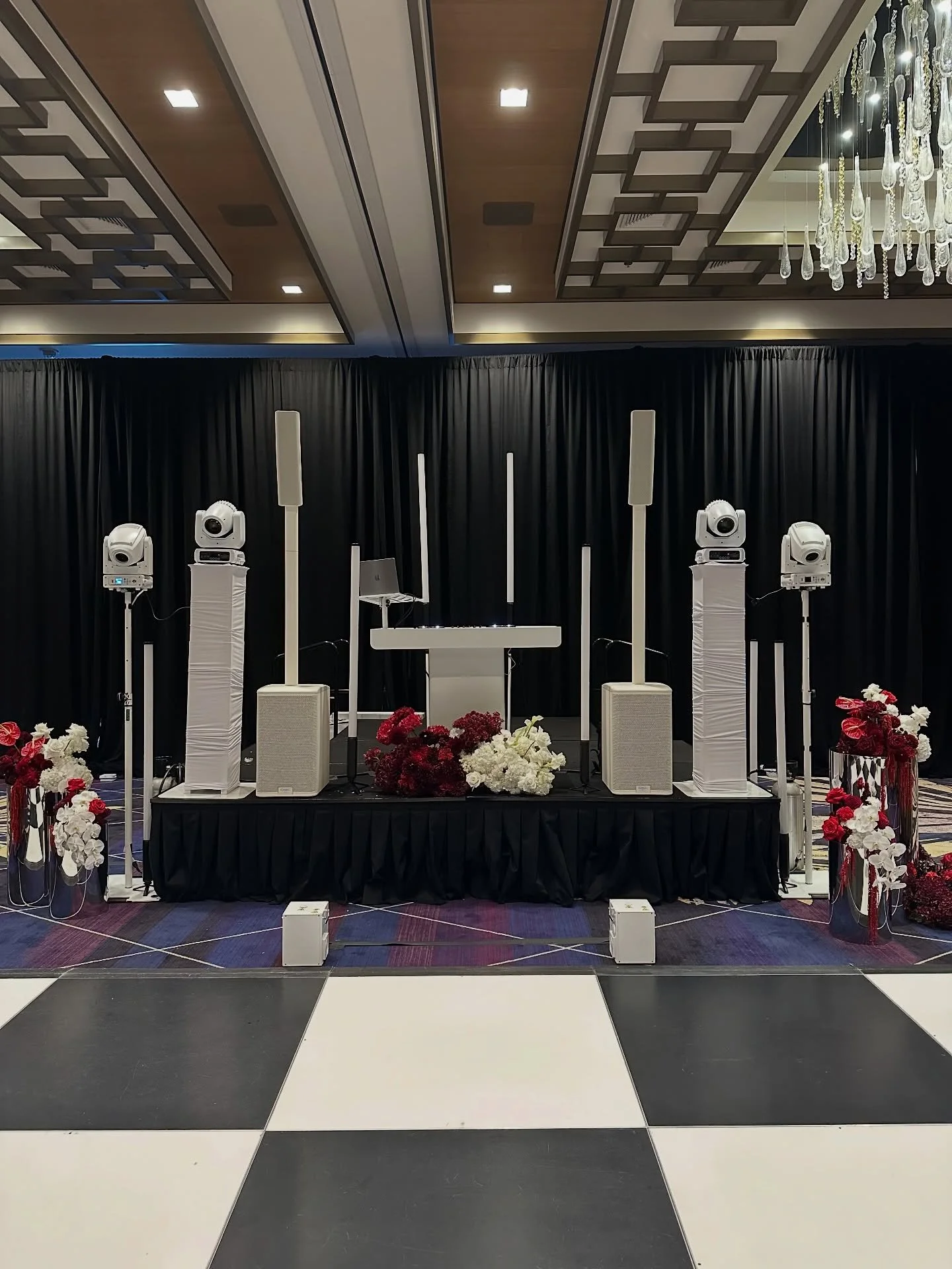 Presentation MATTERS!

Here is the gear we use!

DJ Booth by @bunngear 
Outside moving heads by @adj_lighting 
Inside moving heads, cold sparklers, uplighting, tube lighting by @bothlightingusa 
Speakers by @qscaudio 

#pnwweddingvendors #weddingvend