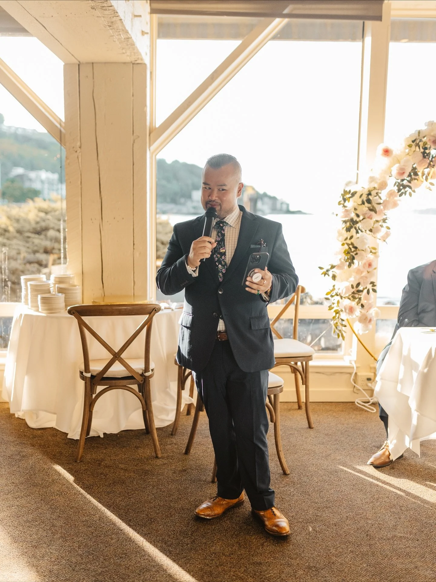 Emcee Alex Hoang has entered the chat! 🎤🔥

Did you know we officially have a bilingual emcee on the Insaiyan team?! 👏
That&rsquo;s right &mdash; Alex Hoang speaks both Vietnamese 🇻🇳 and English 🇺🇸 fluently!

What makes him stand out from the r