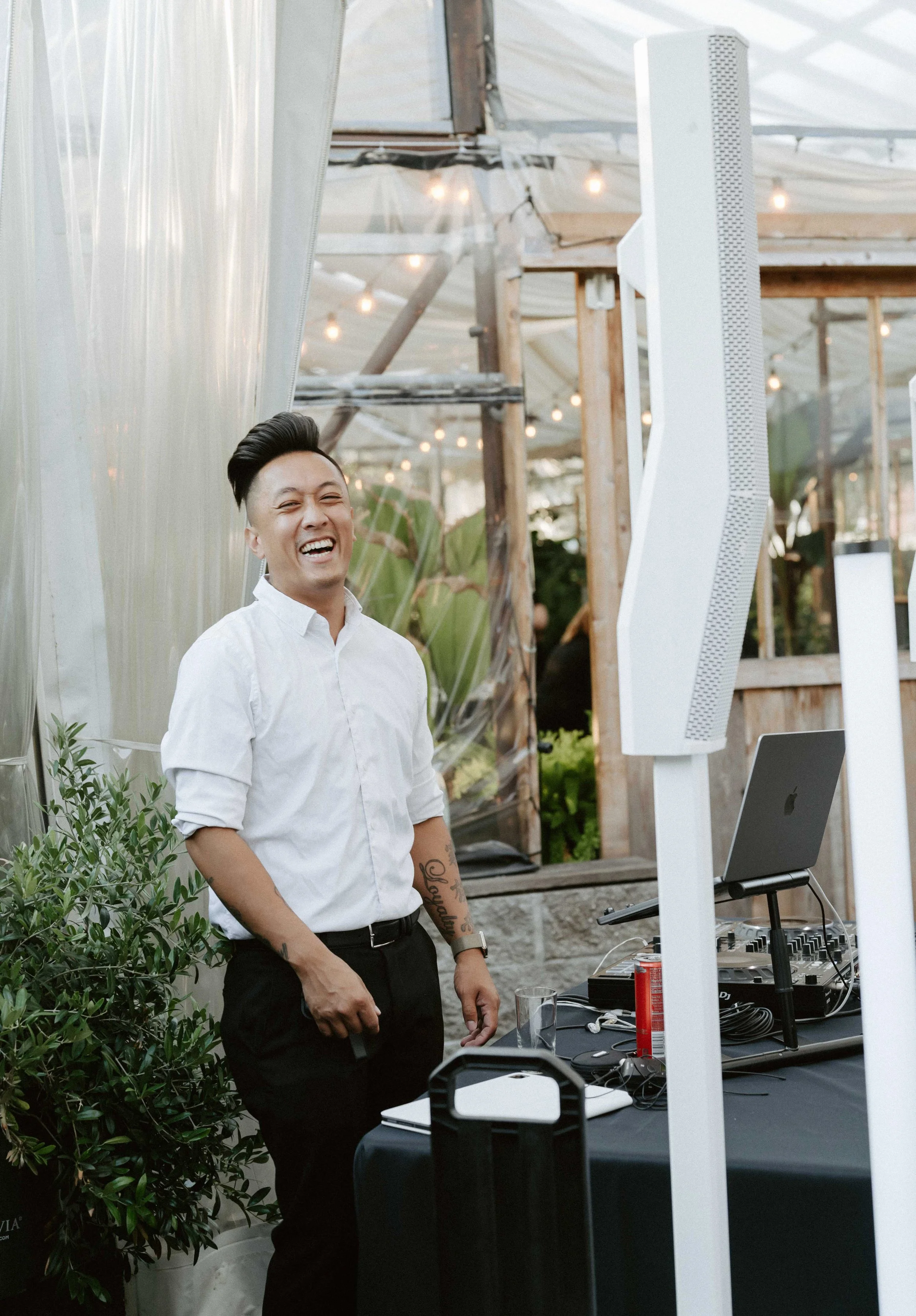 About Insaiyan Entertainment | Luxury Wedding DJs in the Pacific Northwest
