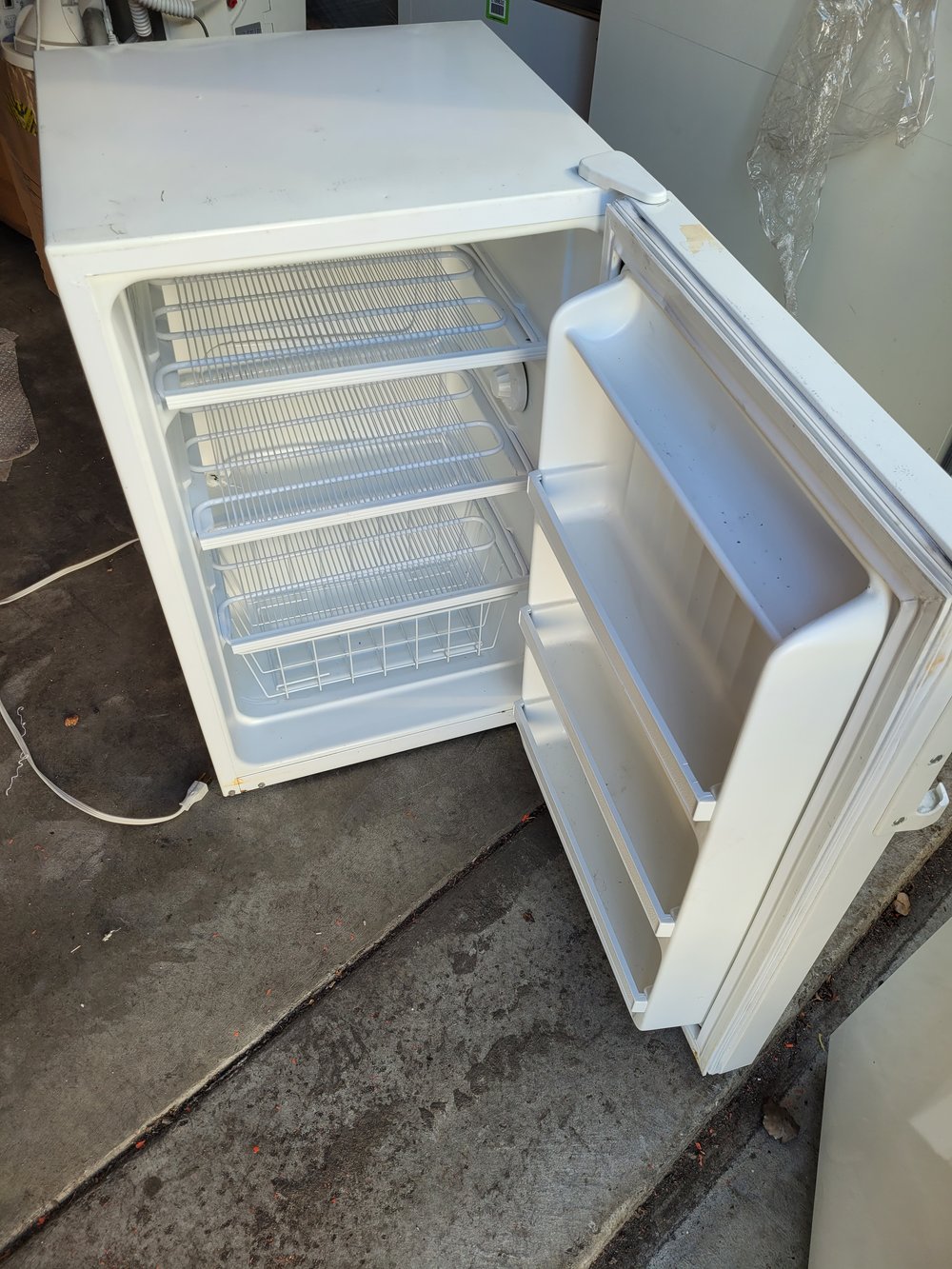 Fisher Scientific Isotemp™ Undercounter Storage Freezer — Knowble Scientific