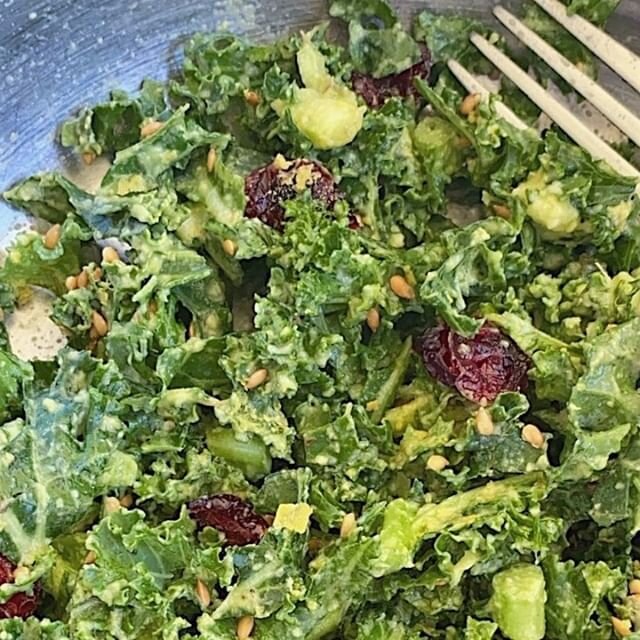 What you put in your body shows on the outside especially through your skin! Here is a quick and delicious kale salad recipe that is full of antioxidants, omega-3, and healthy proteins.
Ingredients:
Kale(3 hand fulls)
Lemon Juice(half a lemon) or App