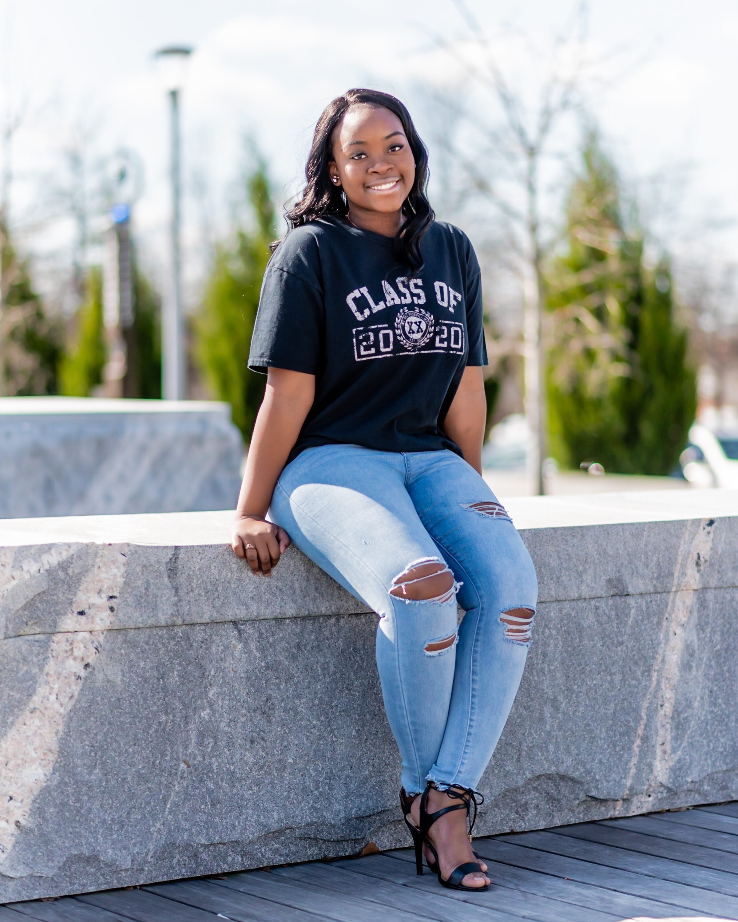 DYMOND-MINTZ-SENIOR-GRADUATION-PHOTOS-DOWNTOWN-COLUMBIA-SOUTH-CAROLINA-AT-LINCOLN-STREET-THE-PARK-BY-HENRY-JONES-PHOTOGRAPHY-35.jpg