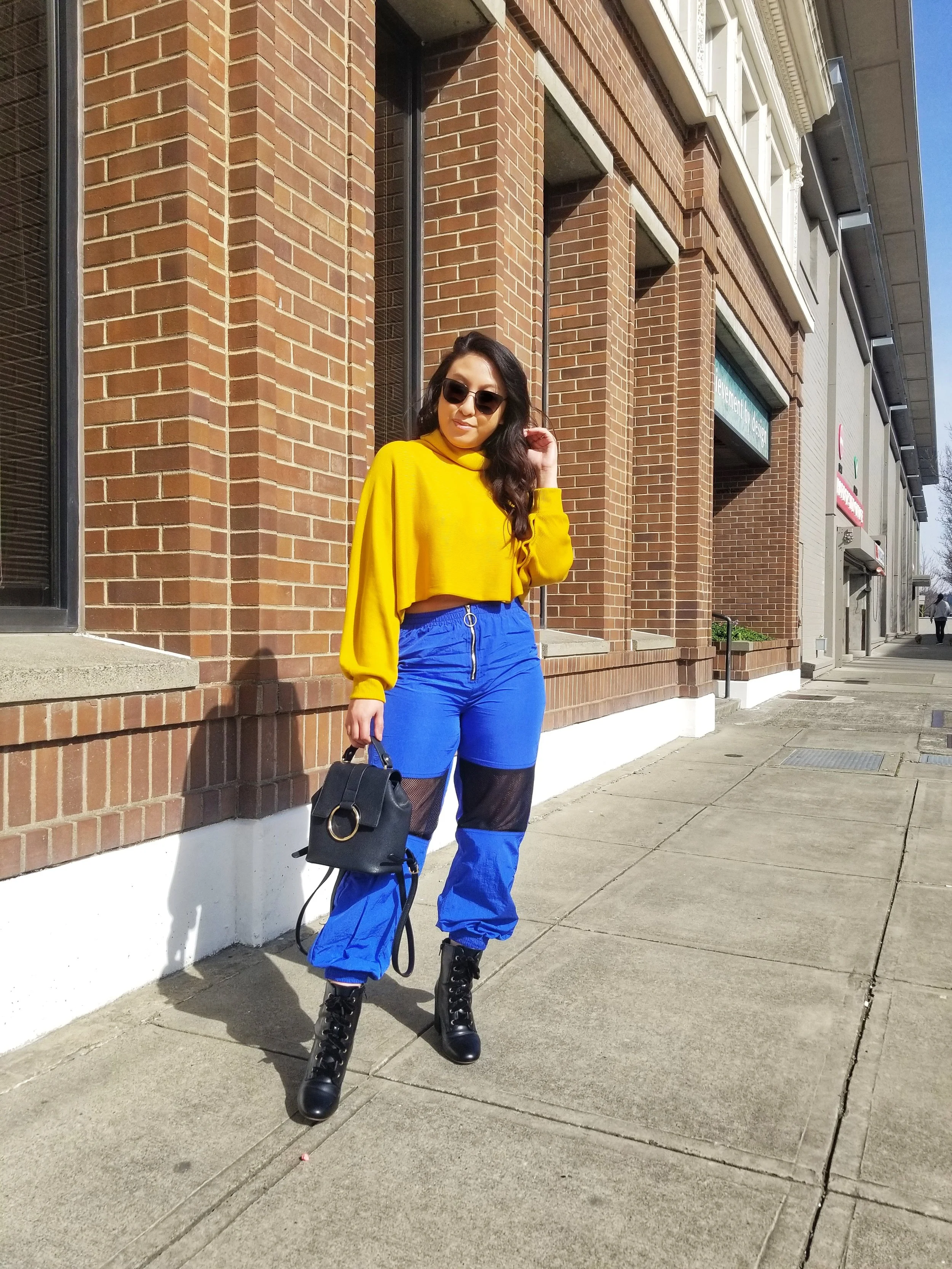 Can anyone say Forever21 walking billboard? LOL.