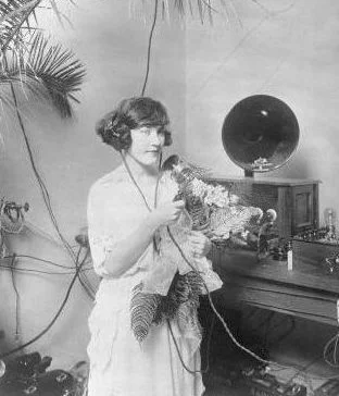 radio-wedding_corbis_062922.jpg