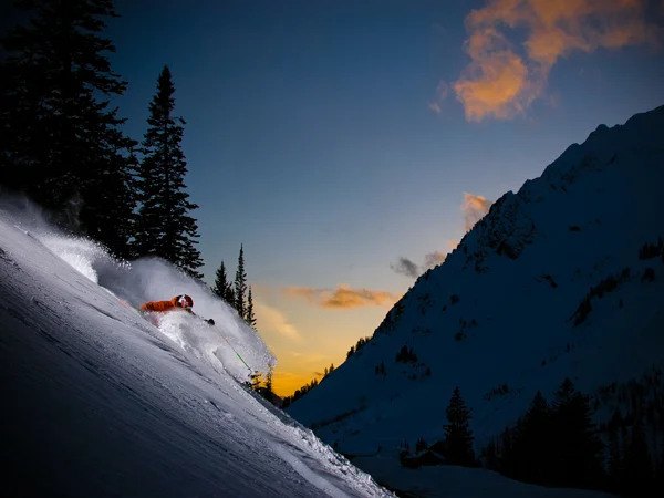 Skiing & Snowboarding