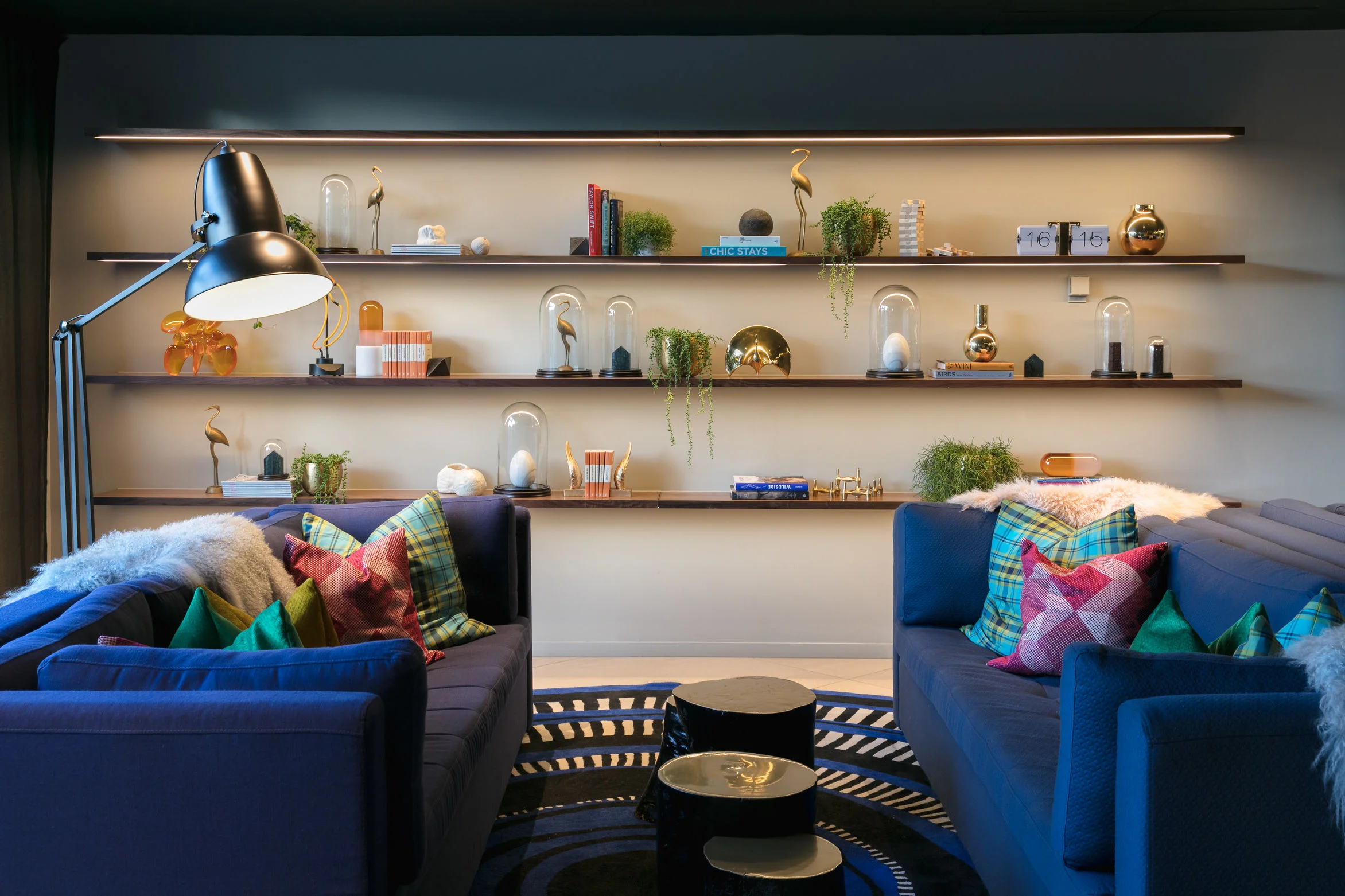 MaterialCreativeMichelleWeir-NaumiHotel-LIVINGROOM-009-0-2344-0-1652.jpg