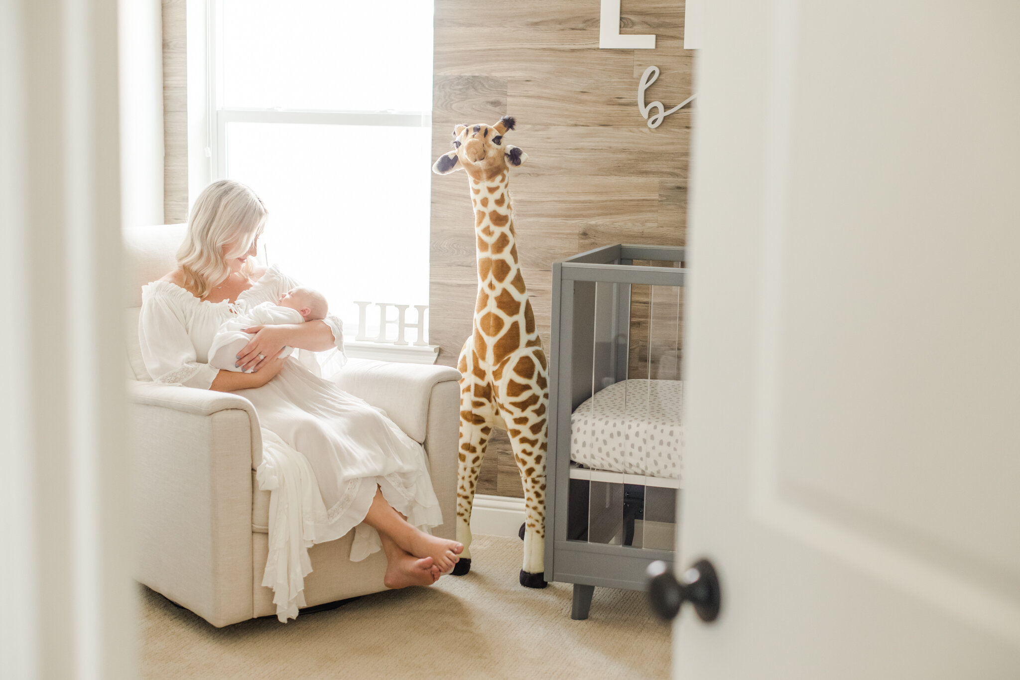 best lifestyle photographer Dallas DFW newborn