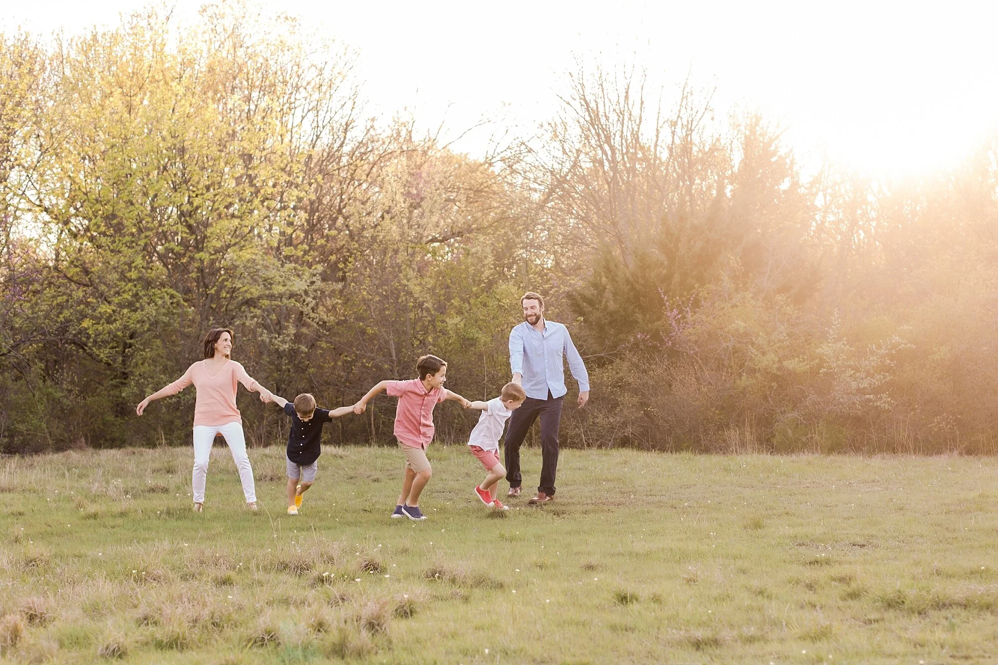 Plano-family-photos-outdoors