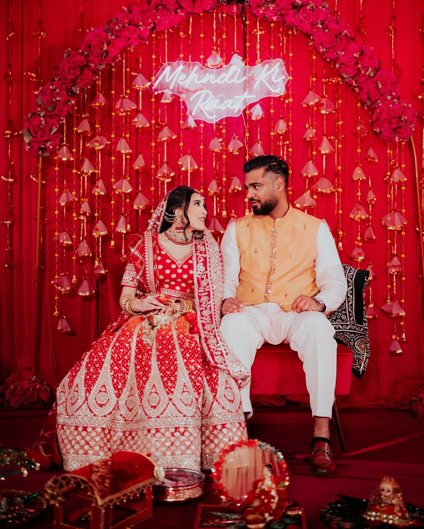 ❤️ Moubina &amp; Samraiz&rsquo;s Mehndi ❤️

Photography 📸: @hyderinoorevents 
Videography 🎥: @ohanadesiweddings 
Content Creation 📲: @studiokhanceptual 
MUA 💄: @makeupbyafifa 
Venue 🏫: @joya.hall 
Decor 💐: @aloevents_ 
DJ 🎶: @pavandeep_singh_ 