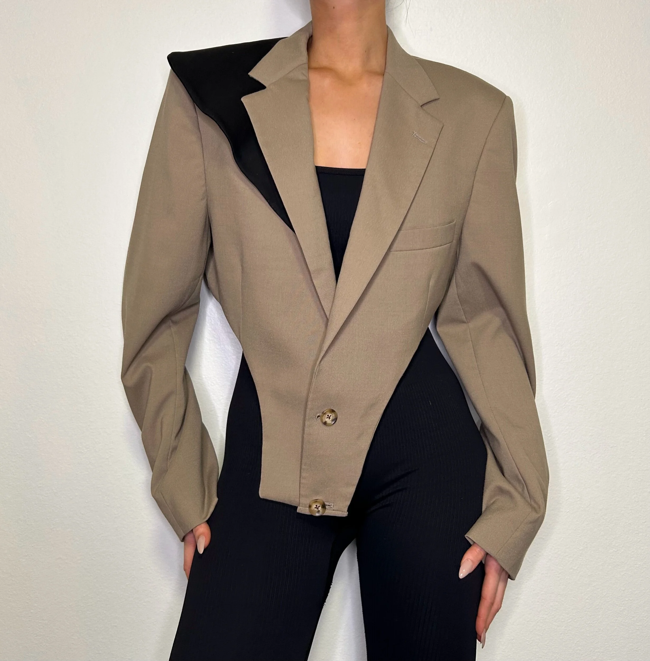 9FBB944D-4D32-44DC-8BED-11D4323E3CFD