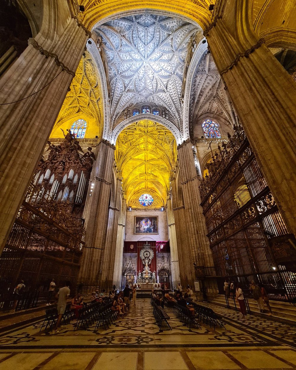 Seville cathedral 5.jpg