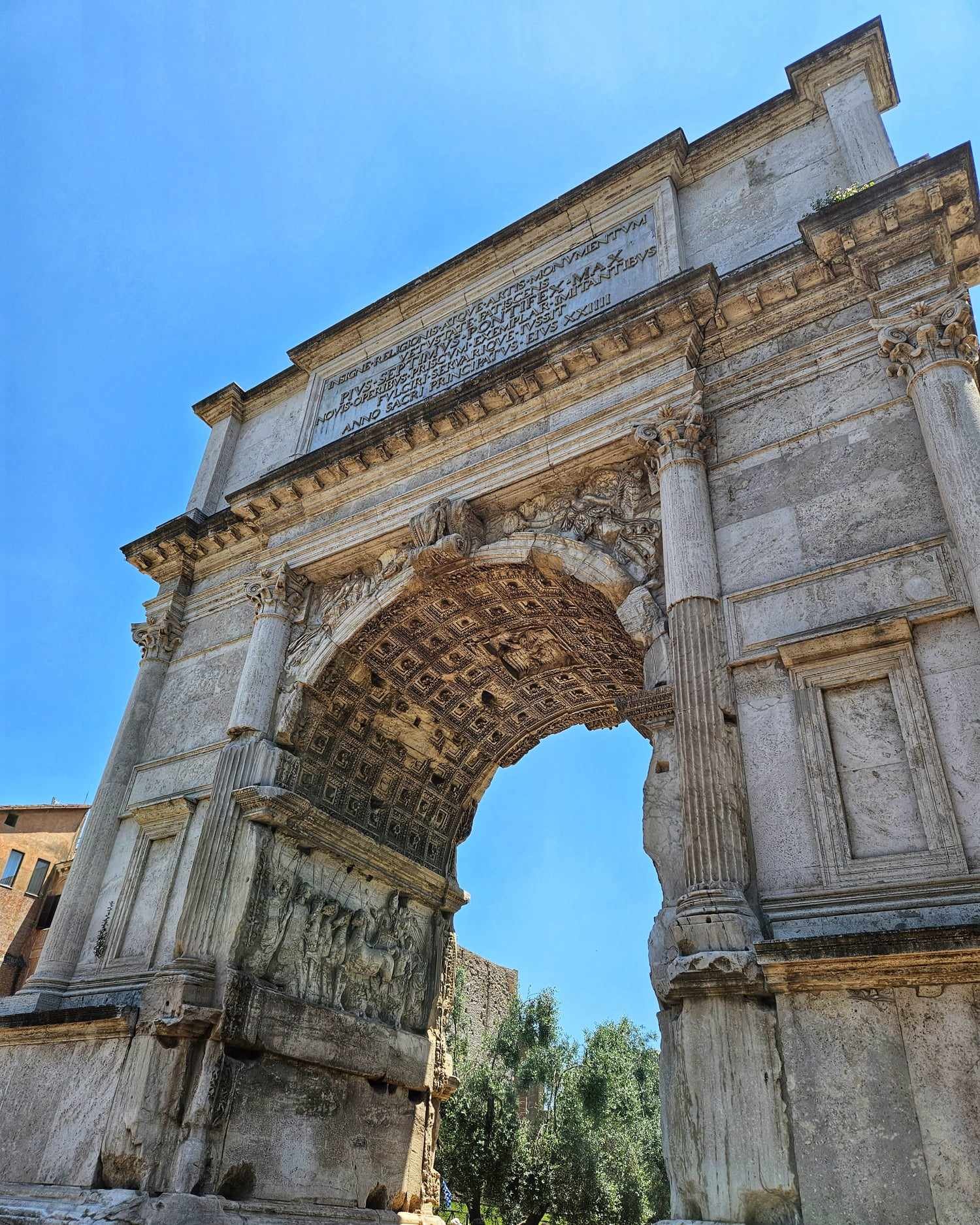 rome arch 1.jpg