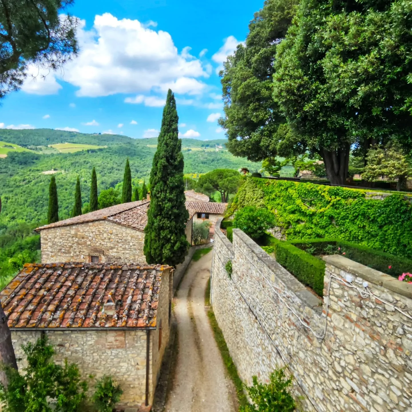 Picture of the day #4
Tuscany - Castello Vicchiomaggio 
What a spectacular place to stay.