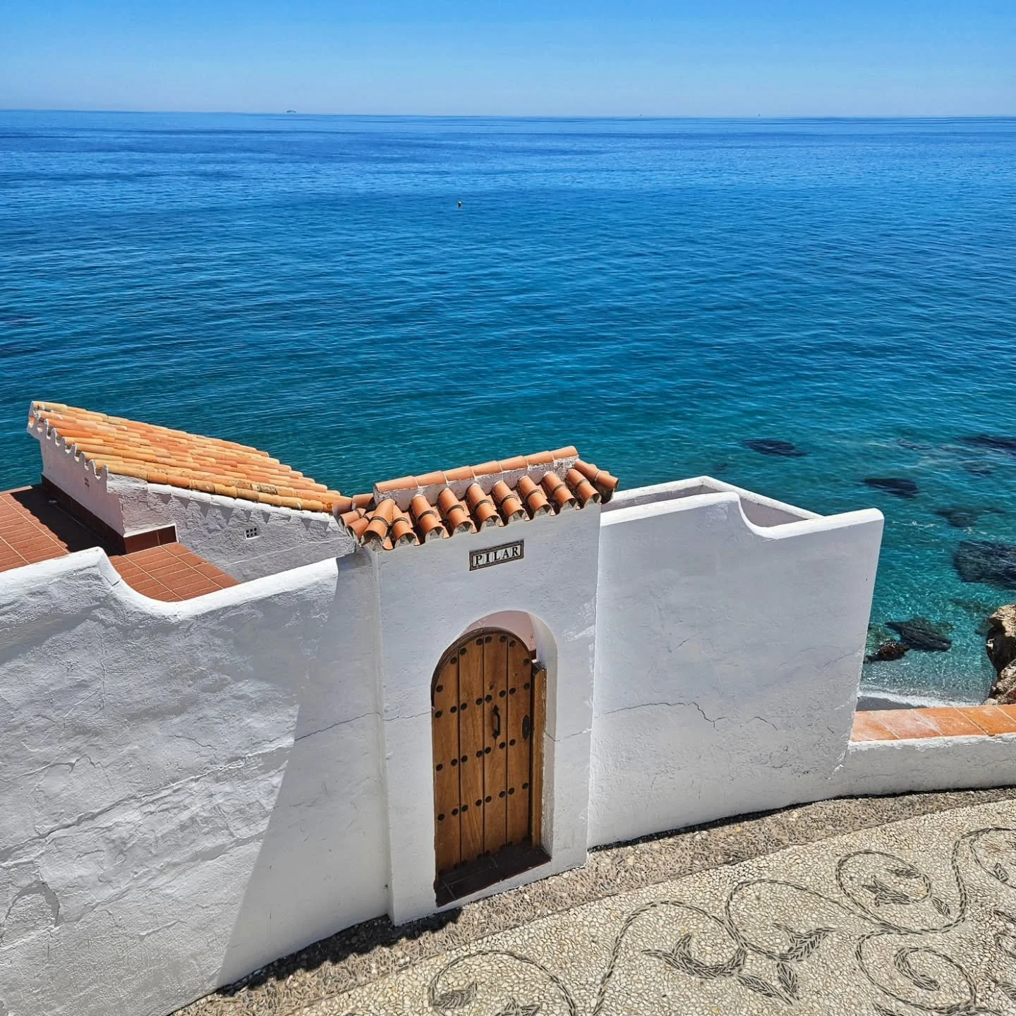 Pic of the day #18
The stunning beachside town of Nerja.
We have spent over 7 weeks here and would go back again.