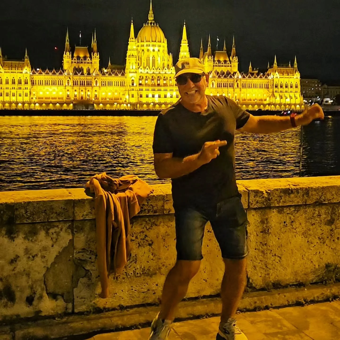 Pic of the day #37
One of the fun things about travelling with Lyle is that he is always willing (and keen) to do a dance.
He looks pretty cool, but the background is impressive too!!
The Hungarian Parliament Building in Budapest is iconic. It's stun