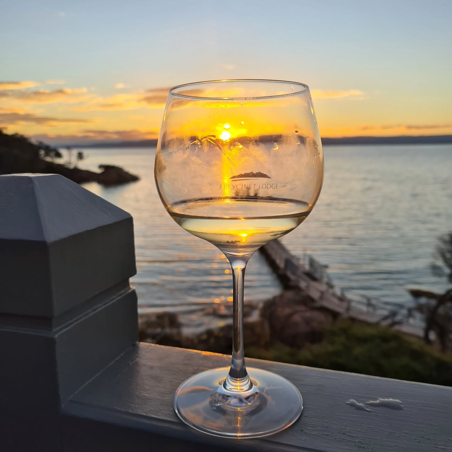 Pic of the day #53
We had a wonderful stay at Freycinet Lodge on the east coast of Tasmania.
Tasmania has stunning landscapes, like Wine Glass Bay that is a hike that is close to the lodge.
It is literally impossible to find a bad wine in Tasmania an