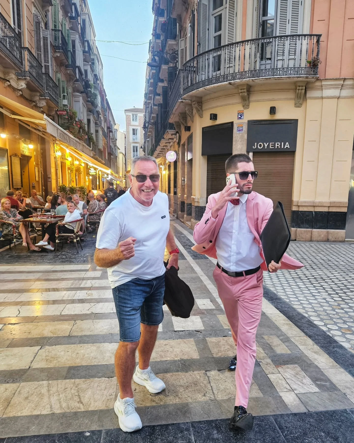 Pic of the day #58
Lyle having fun in the streets of Malaga.