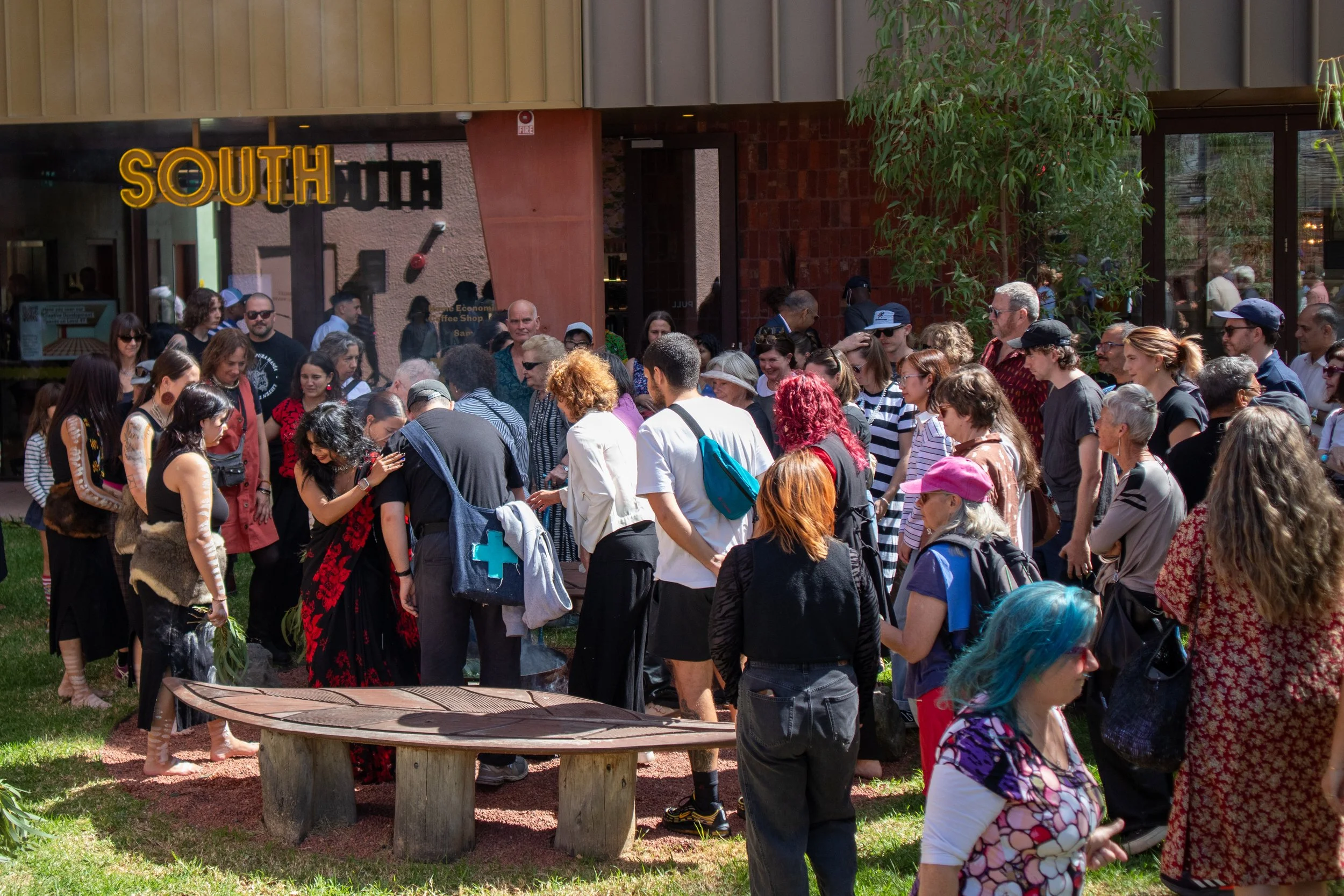 Blak_Dot_Gallery_Opening_Large_@lurkercody (2 of 36).jpg