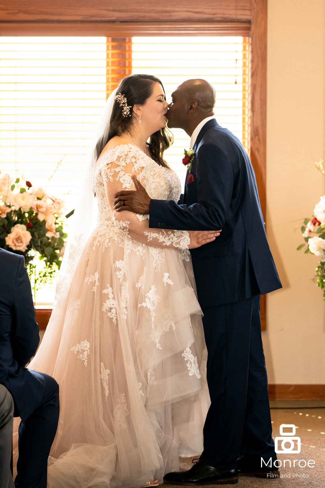 BethandSampson2-Wisconsin-Wedding-Photograper-Kilkarney-Hills-Golf-Course-River-Falls.jpeg