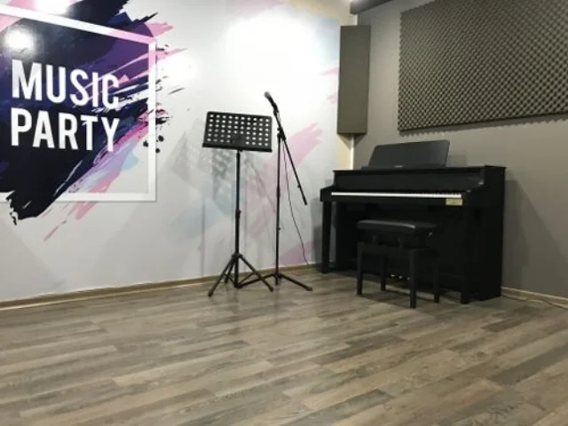 Casio Digital Piano & Vocal Room