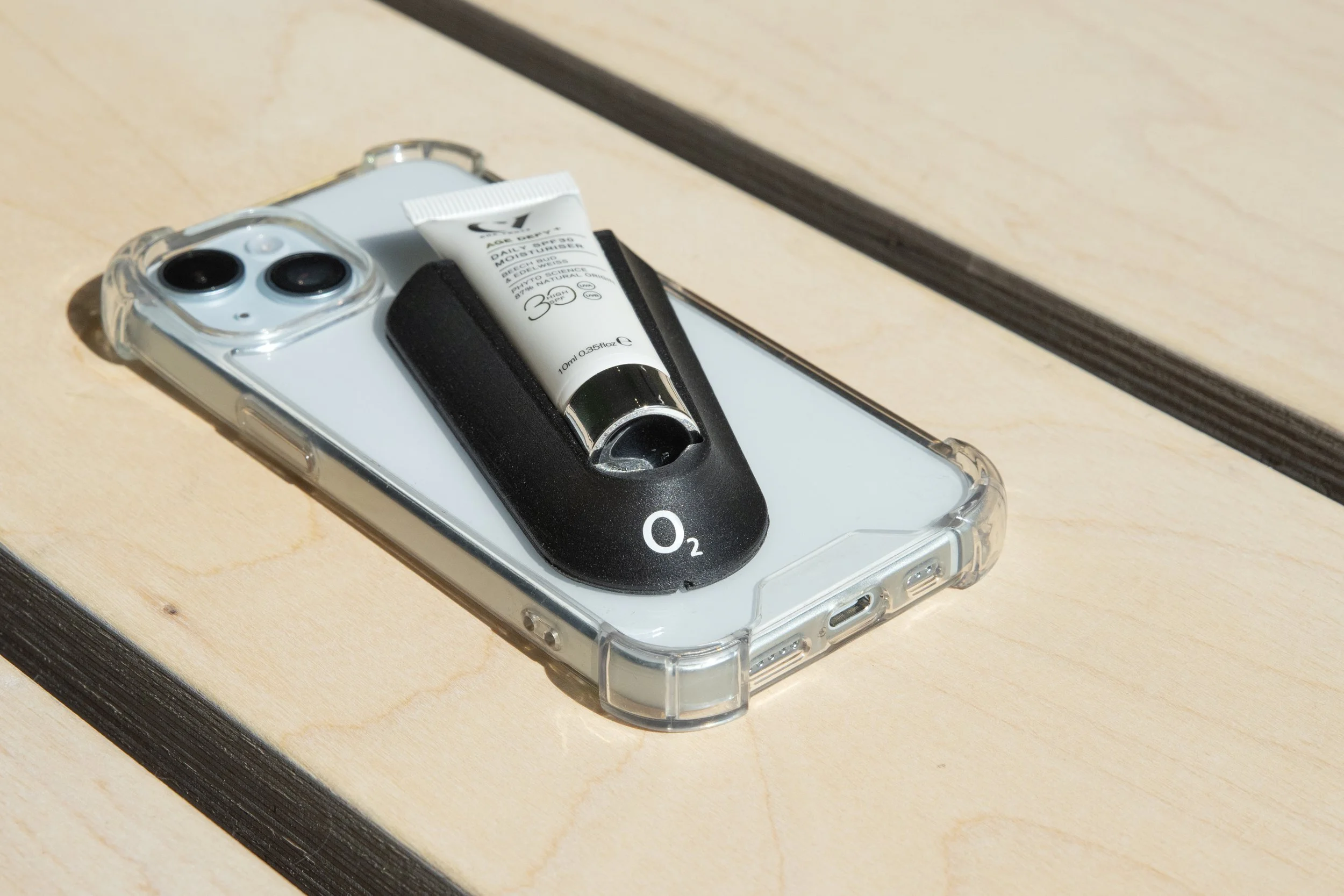 O2 Sun Case Accessory — Designworks | Award-winning design, engineering ...