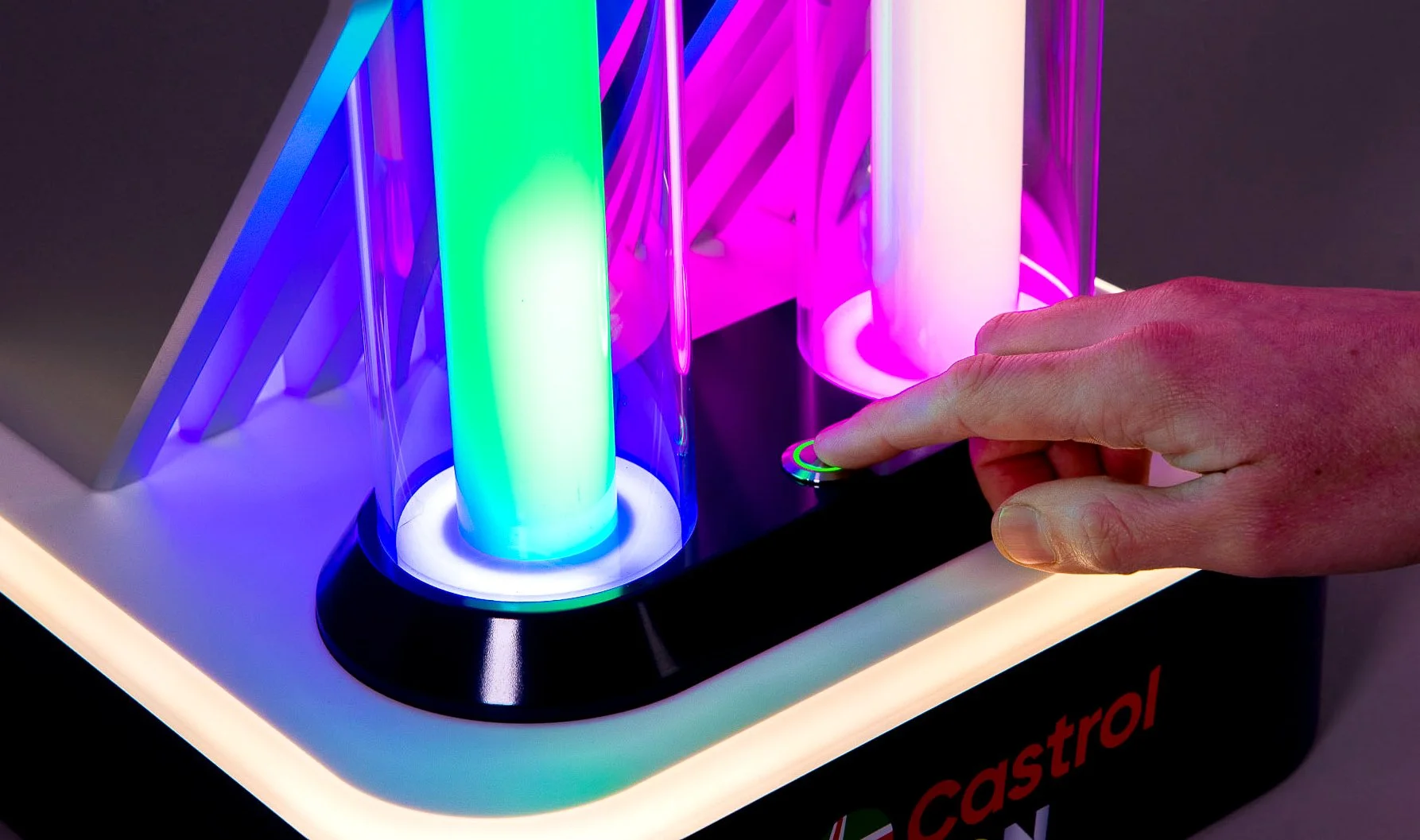 Castrol On Data centre model e fluids exhibition model (6) edit.jpg