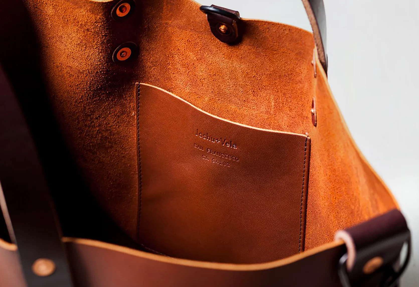 joshu-vela-durango-leather-large-leather-boat-tote-brown-made-in-usa-san-francisco-copper-02-2.jpg