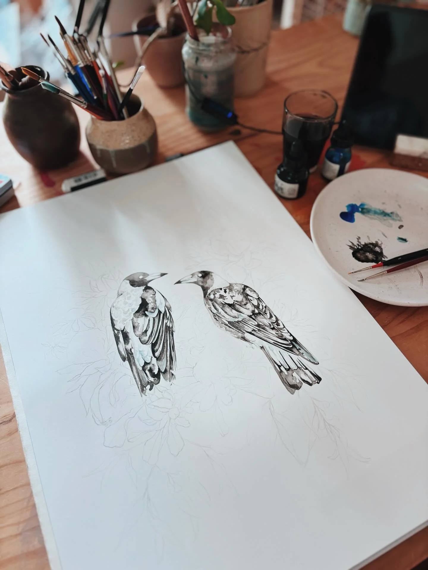For those of asking when new magpie originals will be available, one is finally on its way 🖤🤍🌸 

#artprogress #australianart #magpieartwork #australianartist #artwork