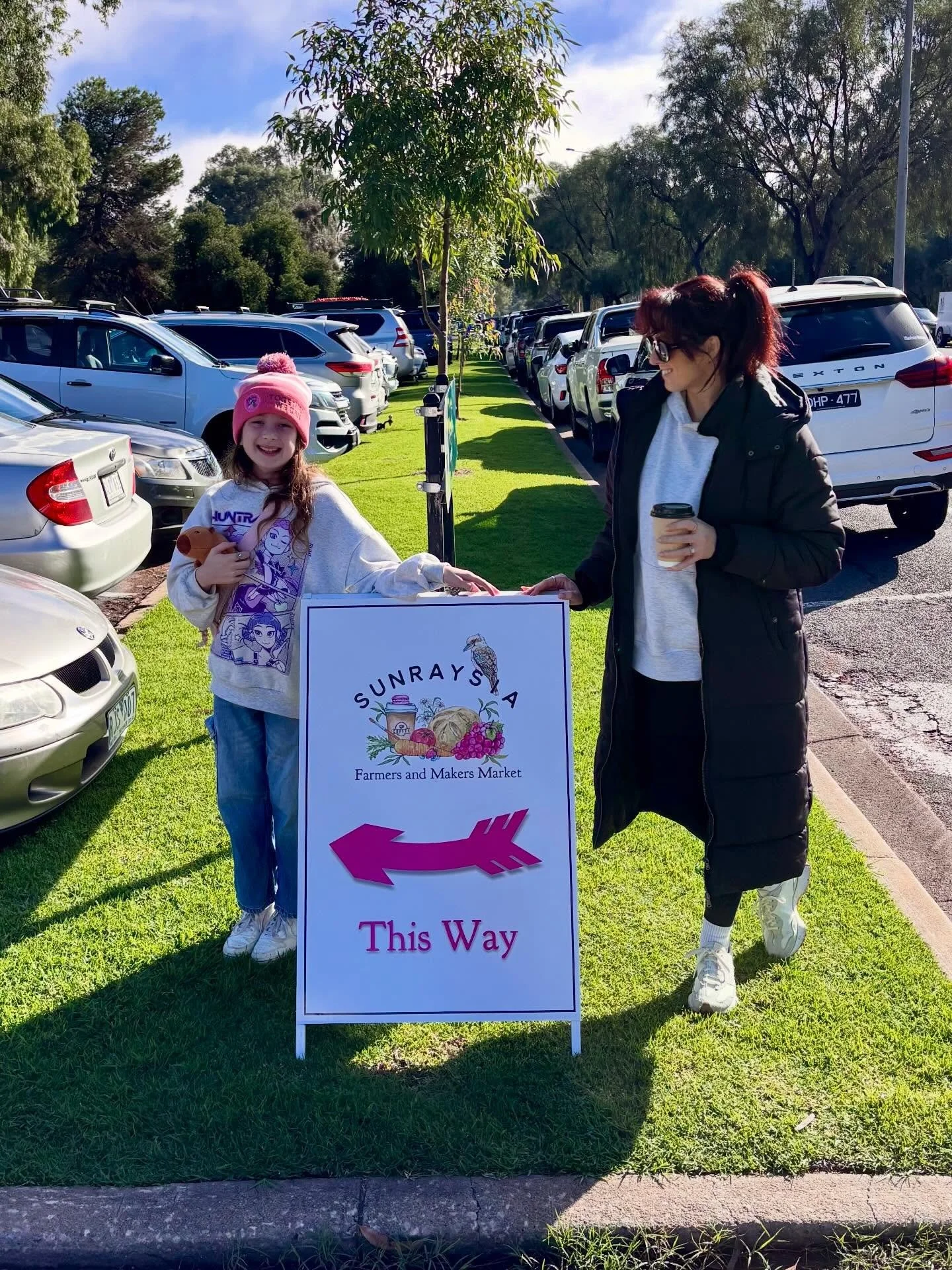 In January the @sunraysiafarmersmarket put out a call for submissions for a new logo and brand identity. As an artist who has been part of this beautiful market community for almost 10 years, it felt incredibly meaningful to be part of the process.

