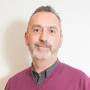 PROJECT MANAGER ADRIAN BRIDGE Adrian’s interiors company merged with Cupaz in 2004, bringing a new dimension to complement the rest of the Cupaz team. Adrian’s vast and varied knowledge of fit-outs and partitioning comes from the years he spent at Komfort prior to starting his own company. He now runs our installation teams, each with a specialised area, and is the most visual member of the team; you’ll usually find him on or around the project site.