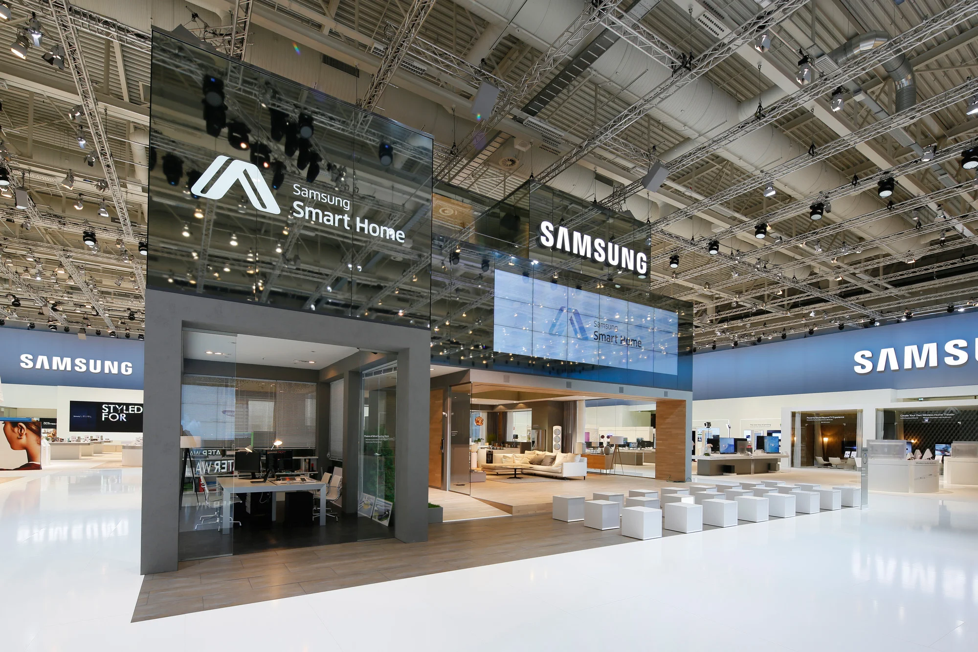  Smart Home: Connected living 