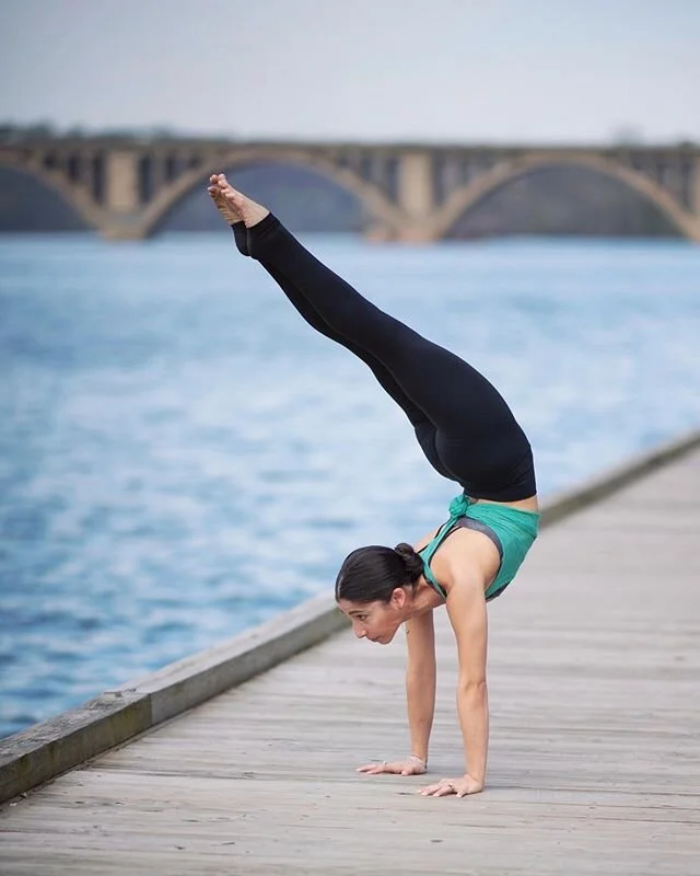 LETS GO yoga fam!!!! Today (Sunday) 10:15 AM @extendyoga FACEBOOK LIVE 💕 crow and side crow mini flow!! 👌🏻 11:00 AM @purefireyoga FACEBOOK LIVE 🔥 60 min power flow!! 💥 have you noticed any tendencies you have over the last week? Me, I&rsquo;ve n