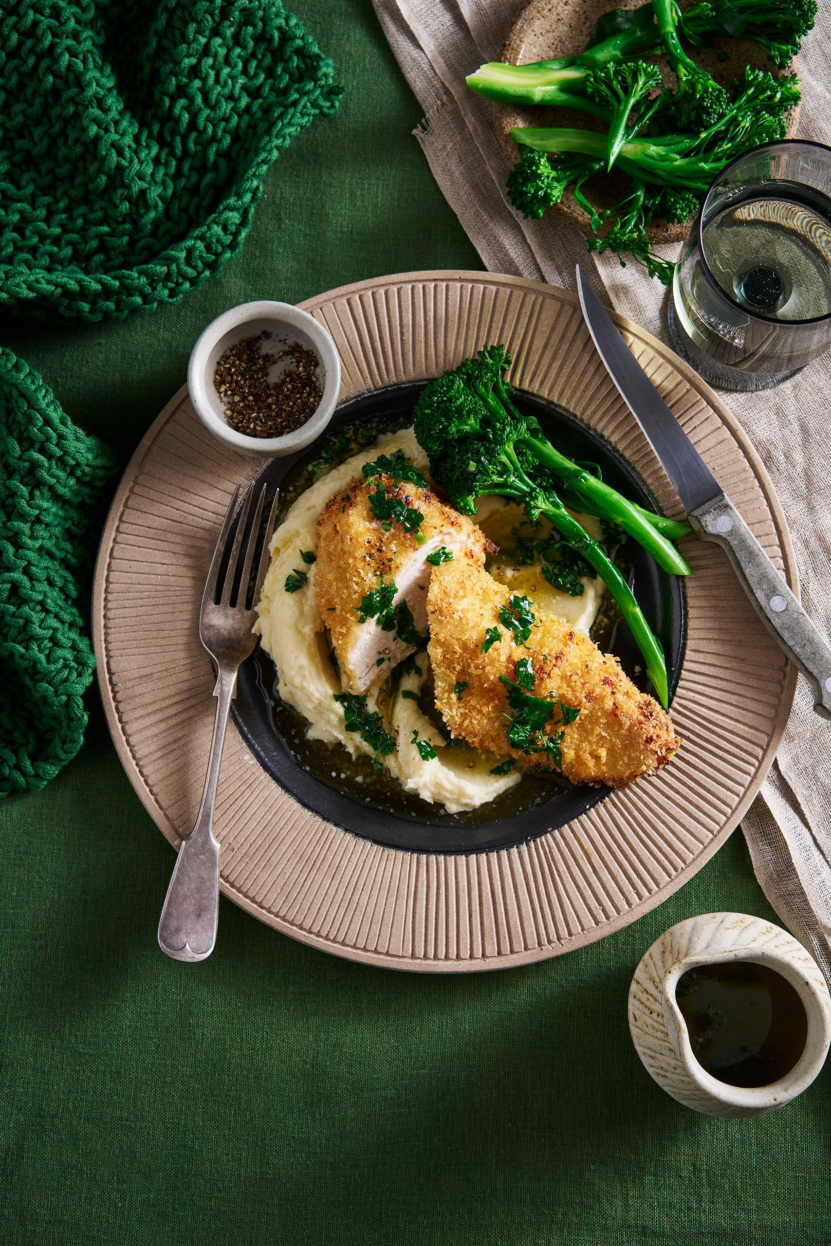 BHG2508-NostalgicFood-ChickenKiev-Hero-A-0536.jpg
