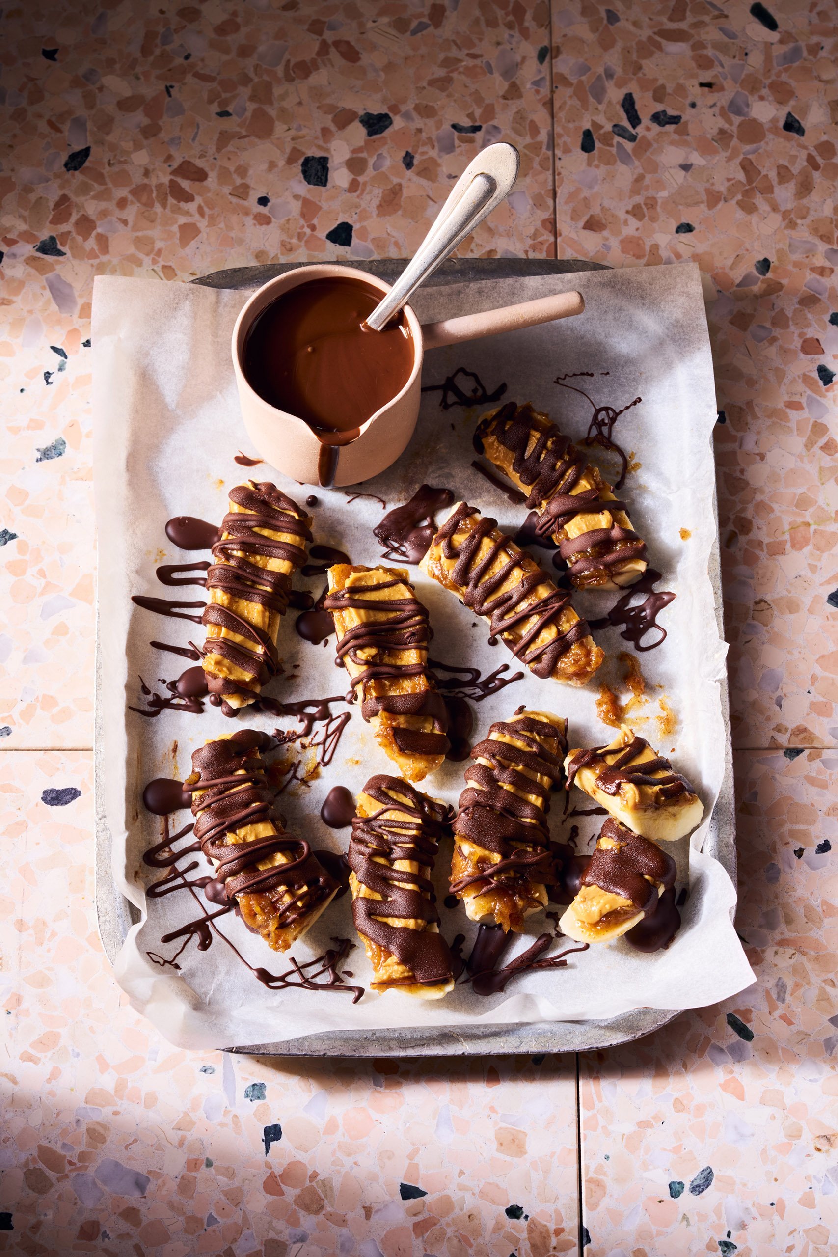 FRE2508-Snacks-BananaSnickersBites-Digi-A-0184.jpg