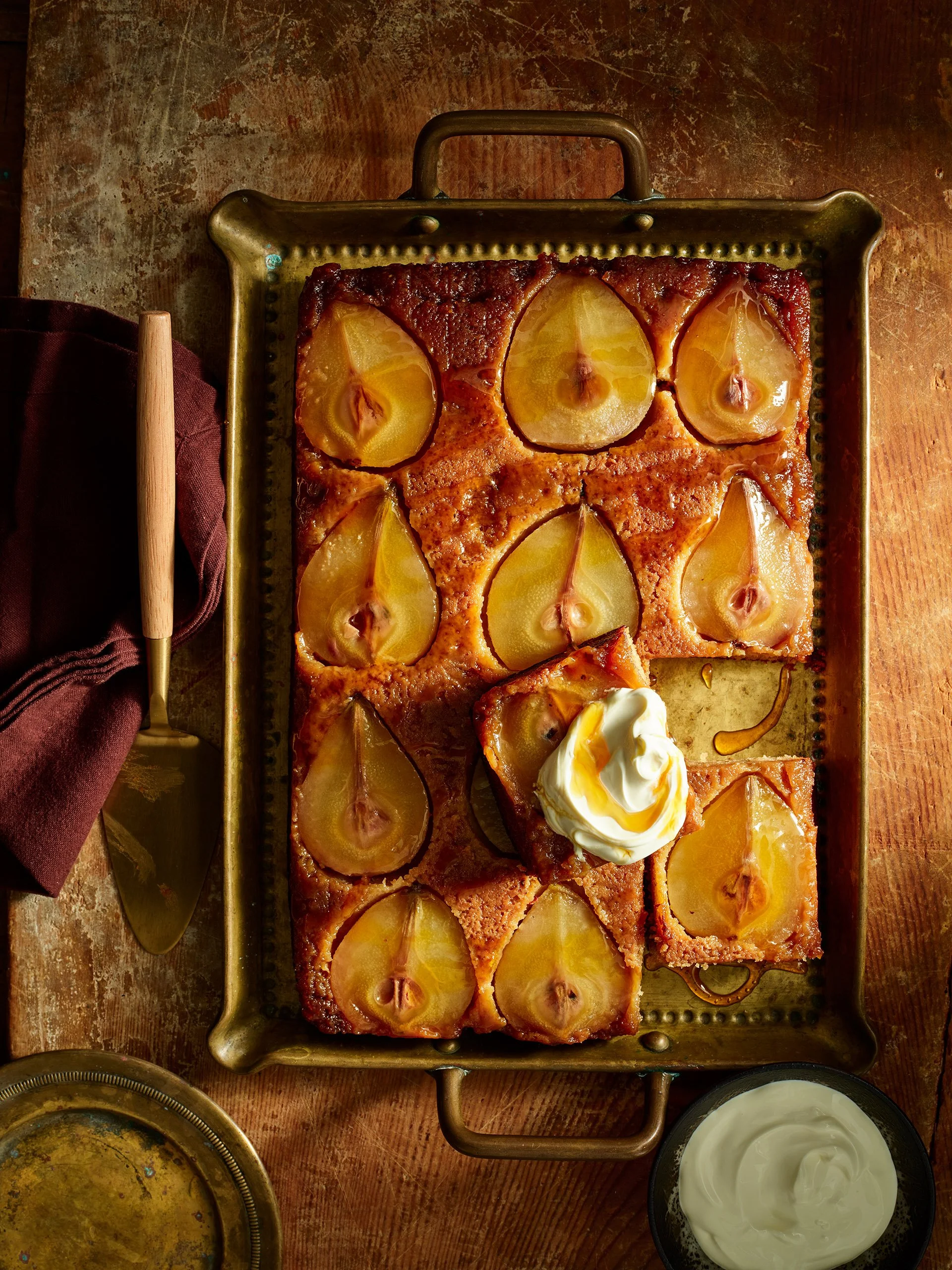 BHG2604-HomegrownHarvestPears-PearAlmondSyrupUpsideDownTrayCake-Hero-0091.jpg