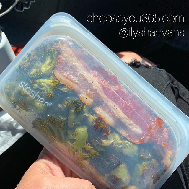 BACON 🥓, BRUSSEL SPROUTS, and BROCCOLI 🥦 TO GO IN A STASHER BAG. If you haven&rsquo;t tried these yet they are great!  They are easy to clean and reuse and a safer non-toxic alternative to plastic bags 🙌🙌 🥓
🥦
🥓
🥦
🥓
🥦
#chooseyou365 #stasherb