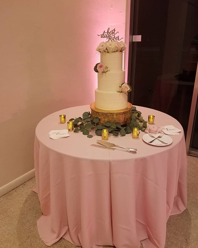 Gotta love the people over at @theartisticwhisk 💕

Beautiful day today filled with commitment, drinks, and dancing.

Congratulations Mr &amp; Mrs Collins! 🎶💍🍻