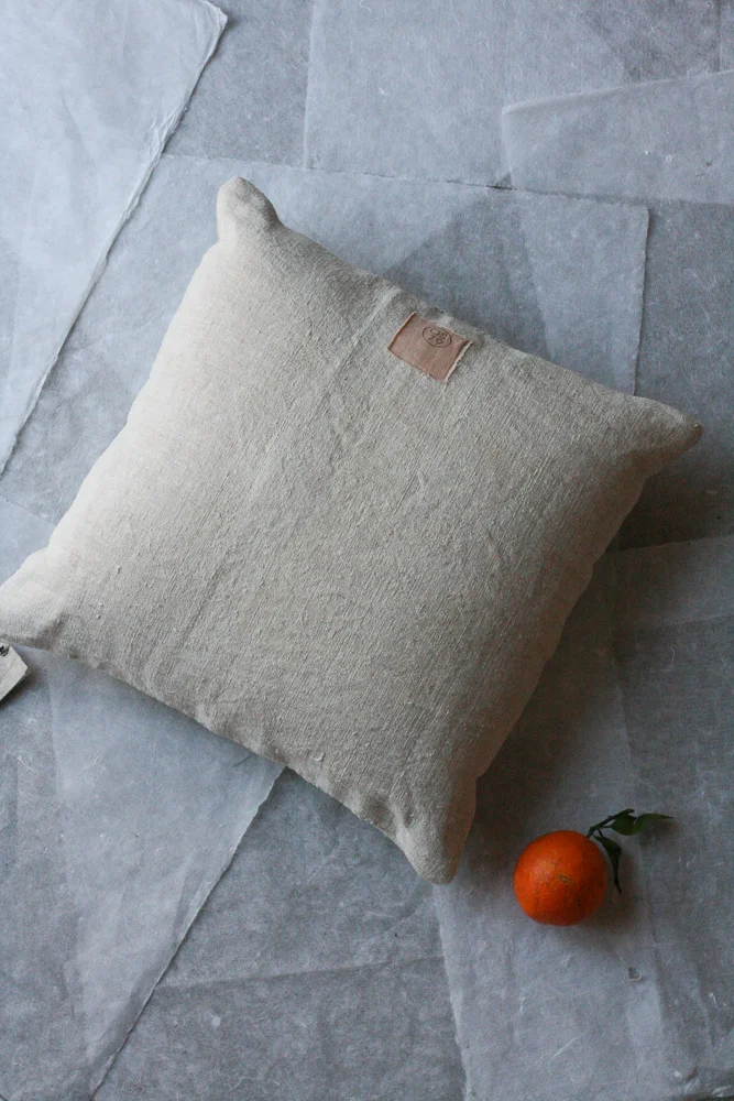 hand-woven-pillow-f04.jpg