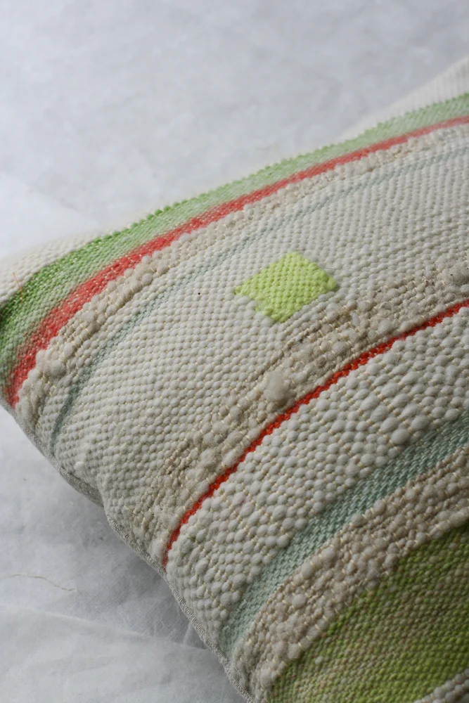 hand-woven-pillow-g02.jpg