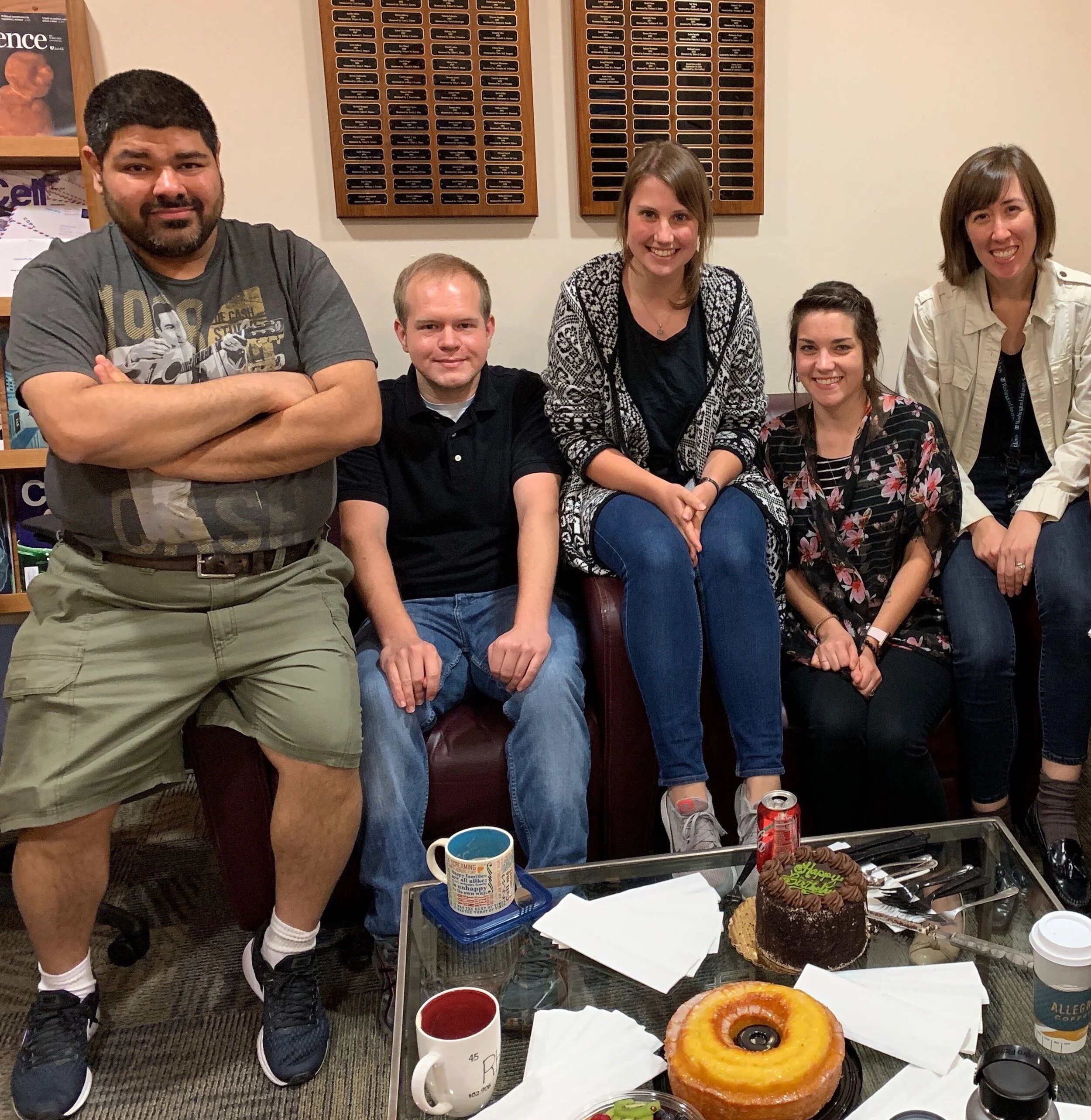 Robyn Mahoney-Kruszka joins the Robertson Lab!