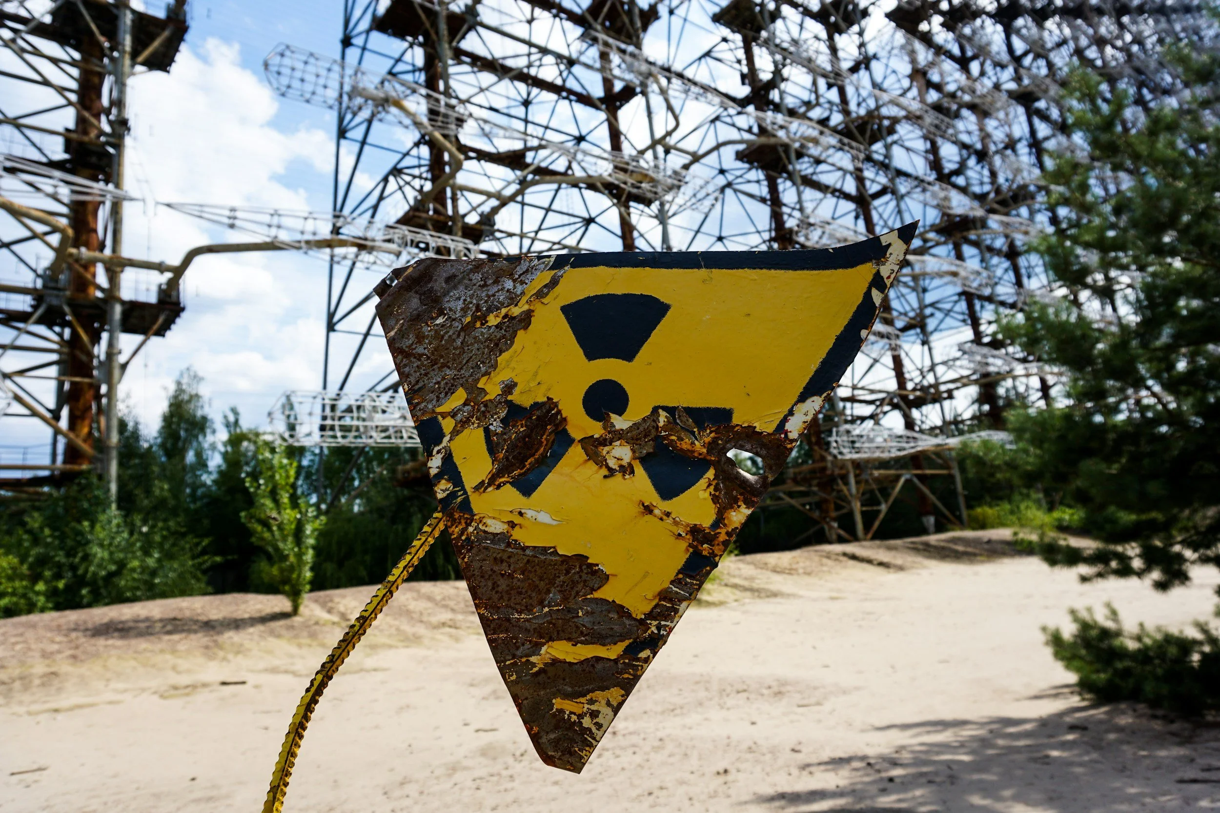 Atomic Listening: The Nuclear Arms Race, Sonic Imaginations, and Nuclear Futures