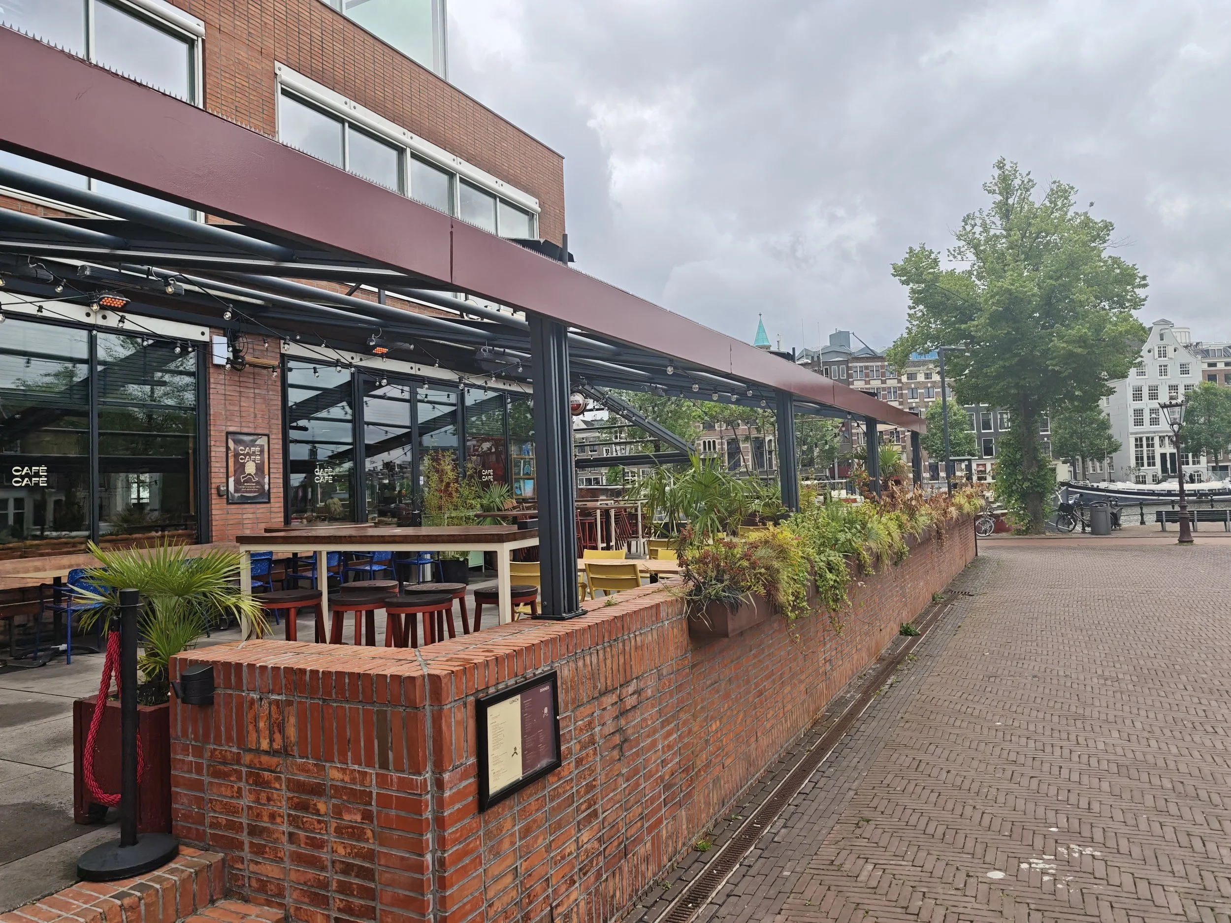 Ingang om de Hoek